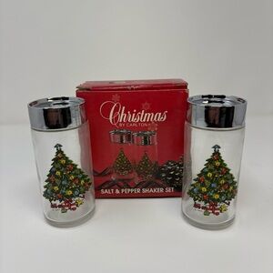 Vintage 1984 Christmas Salt & Pepper Shaker Set by Carlton New Christmas Tree
